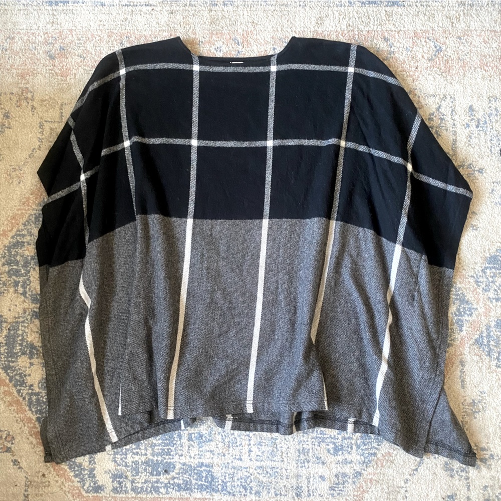 A New Day Blanket Sweater Poncho Grey and Balck